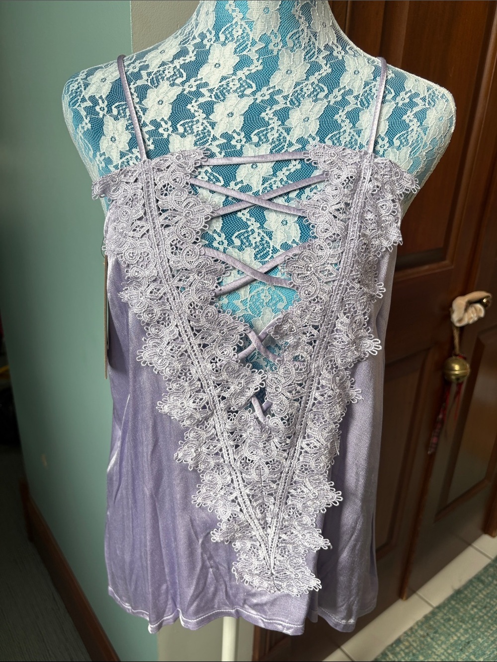 Do + Be Lace-Trim Satin Cami in Light Lavender